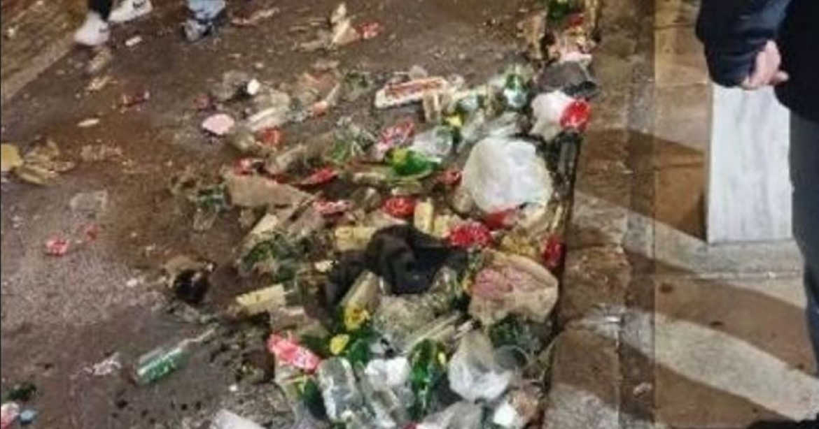 Θεσσαλονίκη: 700 τόνους σκουπίδια άφησαν πίσω τα πάρτι της Πρωτοχρονιάς
