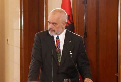 Έντι Ράμα: «Δεν Είστε Απόγονοι του Πλάτωνα και του Αριστοτέλη» – Νέα Προκλητική Δήλωση [Βίντεο]