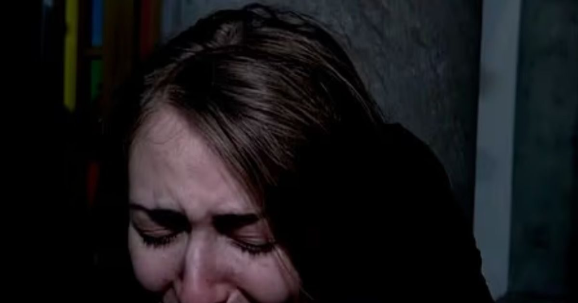 Θαύμα στην πύρινη κόλαση του Κραν Μοντανά: Νεαρός παγιδεύτηκε στο μπαρ κρατώντας έναν σταυρό – «Η φωτιά τον απέφυγε κι επέζησε»