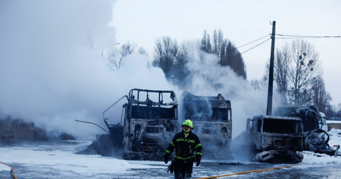 Ουκρανία: Η Ρωσία βομβαρδίζει το Κίεβο την ώρα που στο Αμπού Ντάμπι συνεχίζονται οι συνομιλίες για ειρήνη