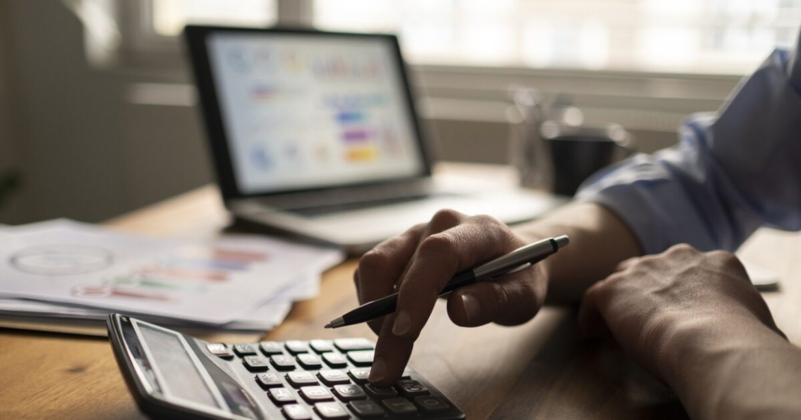 Φορολογικές δηλώσεις 2026: «Αγώνας δρόμου» για την προσυμπλήρωση των στοιχείων, τι πρέπει να προσέξουν οι παντρεμένοι