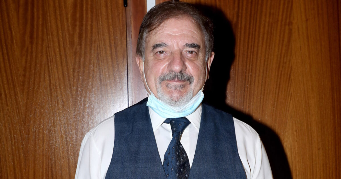 Μιχάλης Μητρούσης: ««Τι σαχλαμάρες είναι αυτές; Είναι ανάγκη να πεθάνεις πάνω στο σανίδι;»