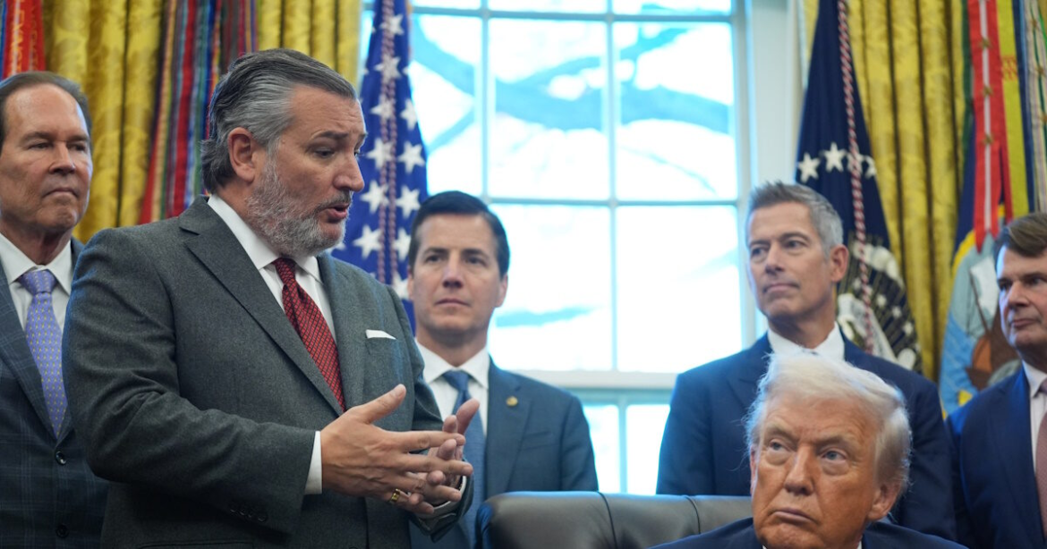 Ο Τραμπ «τα έψαλλε» άσχημα στον γερουσιαστή Κρουζ, μετά από σφοδρή κριτική για τους δασμούς – «Άντε γα@@@ Τεντ»