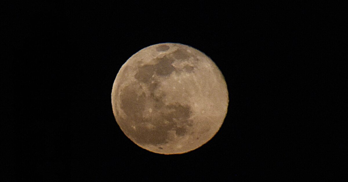 Πανσέληνος Φεβρουαρίου 2026: Πότε θα φωτίσει τον ουρανό το «Φεγγάρι του χιονιού»