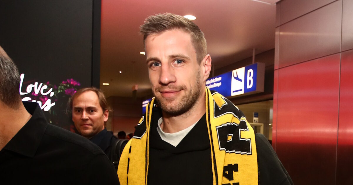 Ο Μπαρναμπάς Βάργκα είναι παίκτης της ΑΕΚ, πέρασε τις ιατρικές εξετάσεις