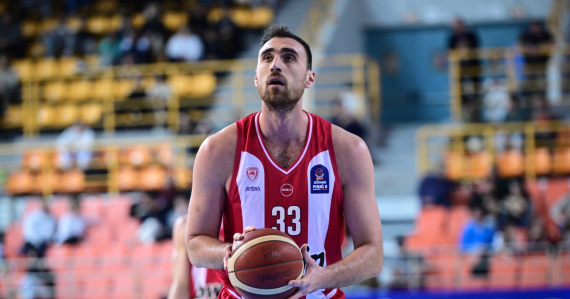 Ολυμπιακός: Με Μιλουτίνοφ στον τελικό του Κυπέλλου Ελλάδας οι Πειραιώτες, ποιοι ξένοι θα μείνουν εκτός