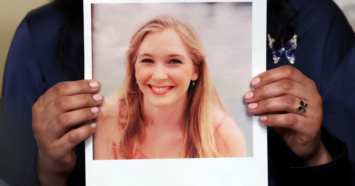 Βιρτζίνια Τζιουφρέ: Η γυναίκα που «έβαλε χειροπέδες» στον Άντριου