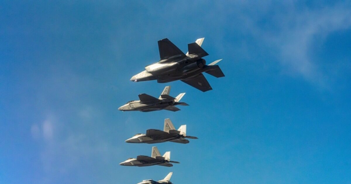 Μέση Ανατολή: Τα επτά σενάρια πολέμου μεταξύ ΗΠΑ και Ιράν – Το «μοντέλο» Βενεζουέλας και η επικράτηση χάους