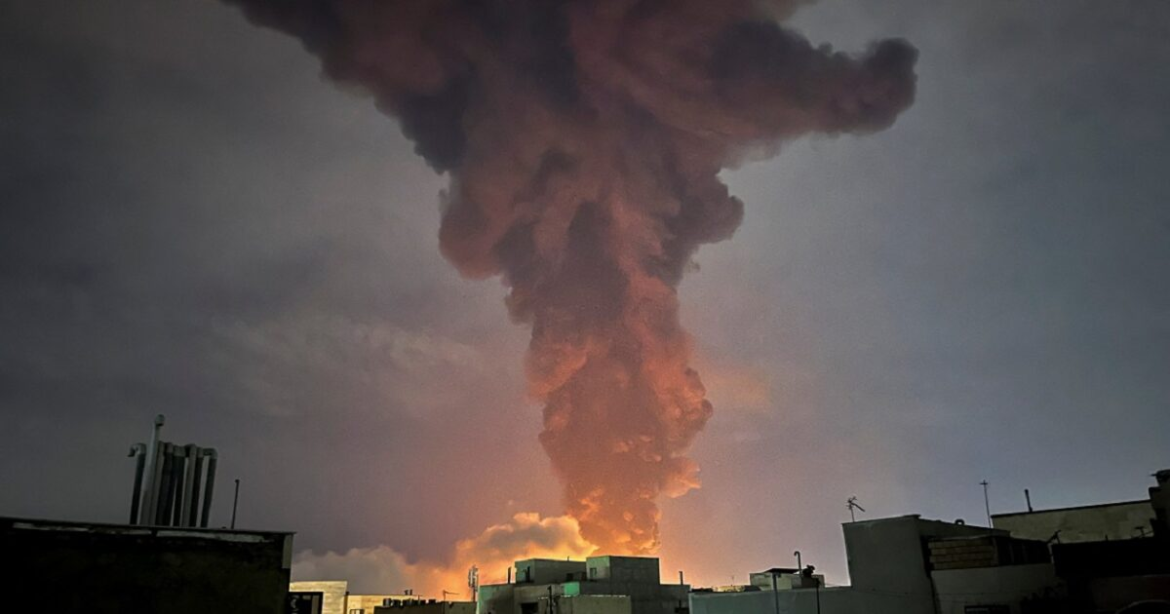 Μέση Ανατολή: Ιράν και Λίβανος σφυροκοπούν το Ισραήλ και τις χώρες του Κόλπου – Αλλαγή στάσης μέσα σε λίγες ώρες από την Τεχεράνη