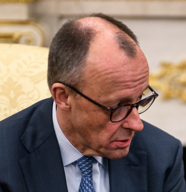 Merz: «Ο Πόλεμος στο Ιράν Ανεβάζει τις Τιμές Ενέργειας – Η Γερμανία Απελευθερώνει Στρατηγικά Αποθέματα Πετρελαίου για να τις Συγκρατήσει»