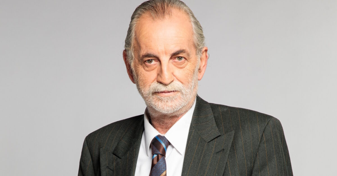 Porto Leone – επόμενα επεισόδια: Ο Μανώλης αποκαλύπτει πιο τις σκοτεινές πτυχές του Χρόνη