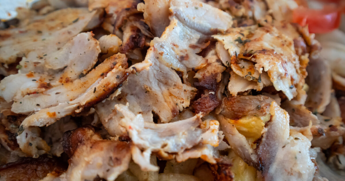 Συνταγή για σπιτικό γύρο κοτόπουλου με φιλέτο μπούτι μαριναρισμένο