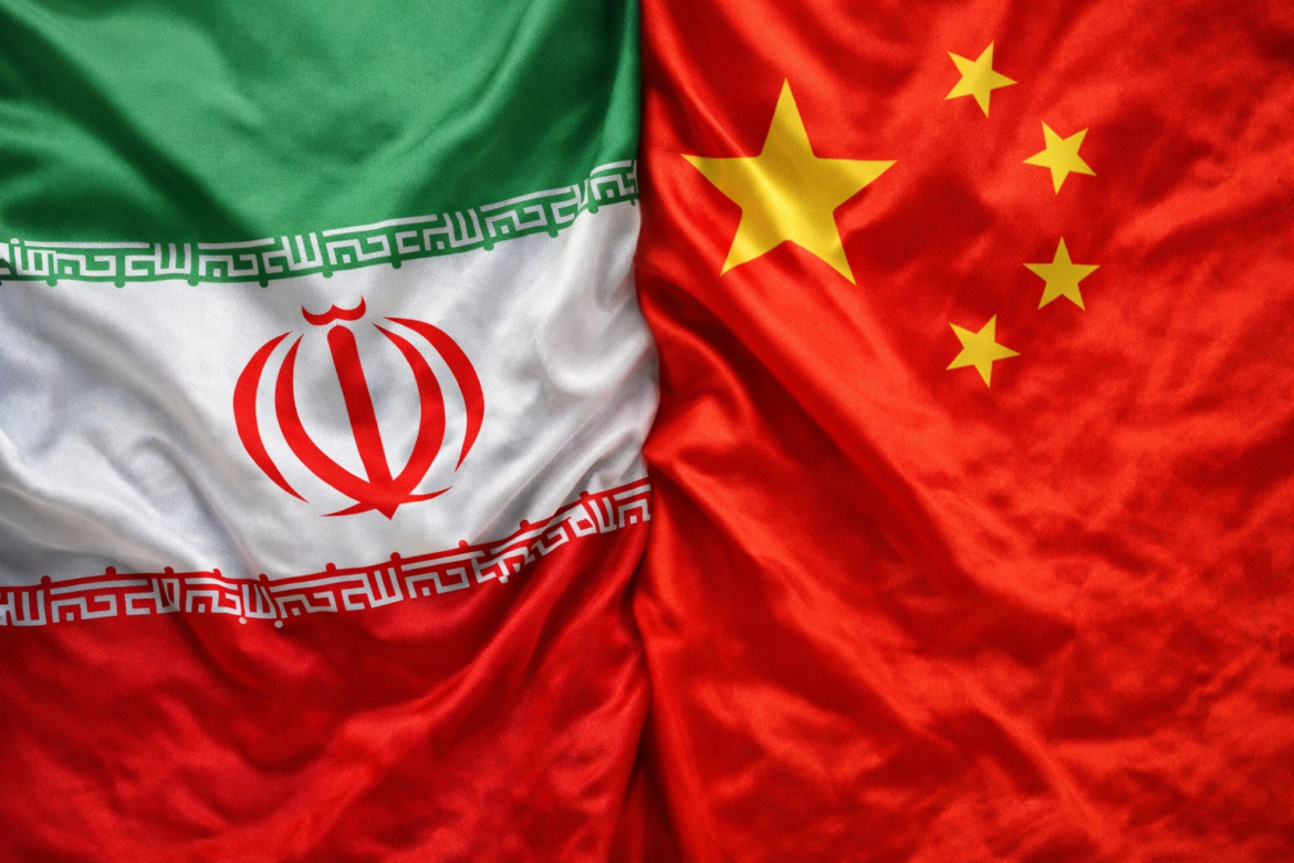 ΚΙΝΑ:  Στέλνει επείγουσα ανθρωπιστική βοήθεια σε Ιράν, Ιορδανία, Λίβανο και Ιράκ: «Για να ανακουφιστεί ο πόνος των πολιτών»