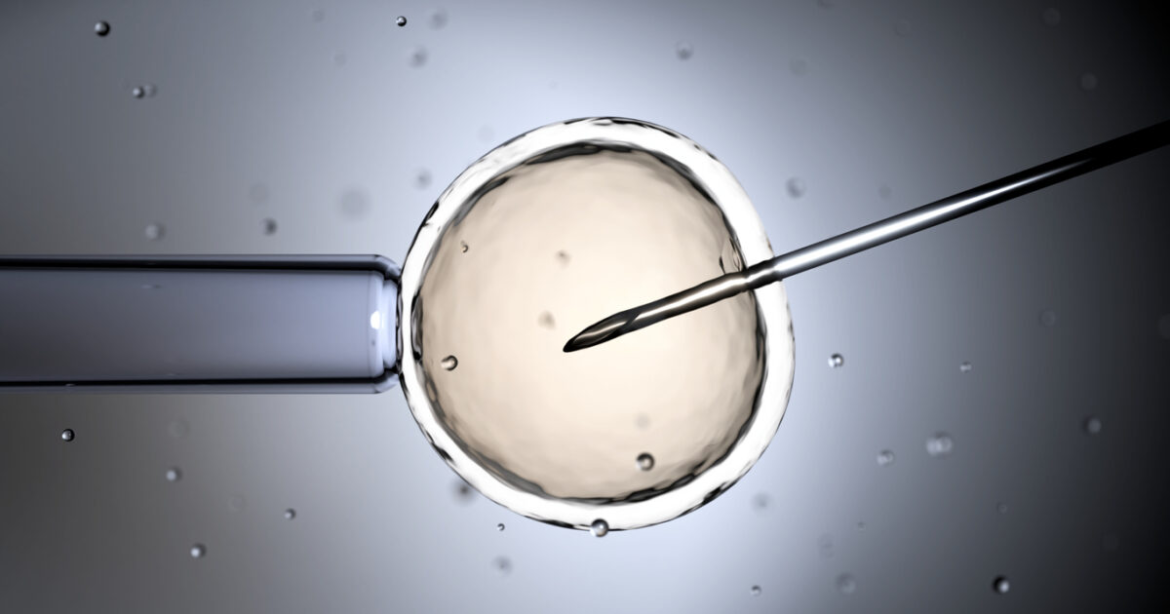 Δίδυμες στην Αυστραλία ανακάλυψαν τυχαία ότι οι γονείς που τις έφεραν στον κόσμο δεν είναι οι βιολογικοί – Το εξωφρενικό λάθος στην εξωσωματική