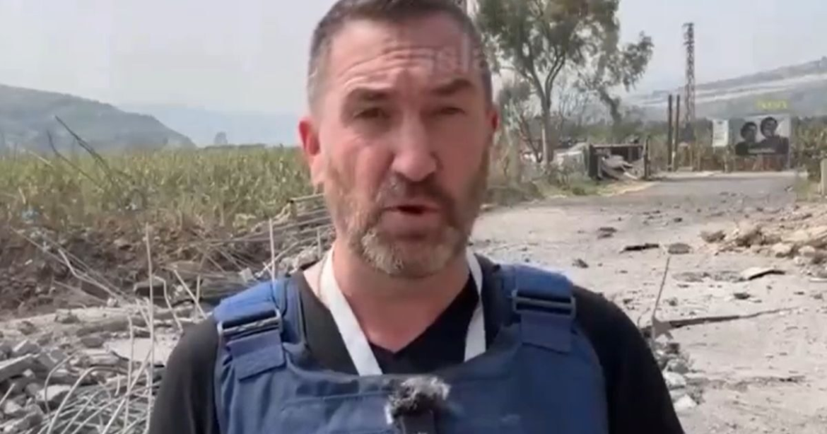 Στιγμές τρόμου στον Λίβανο: Πύραυλος προσγειώνεται δίπλα σε ρεπόρτερ του Russia Today