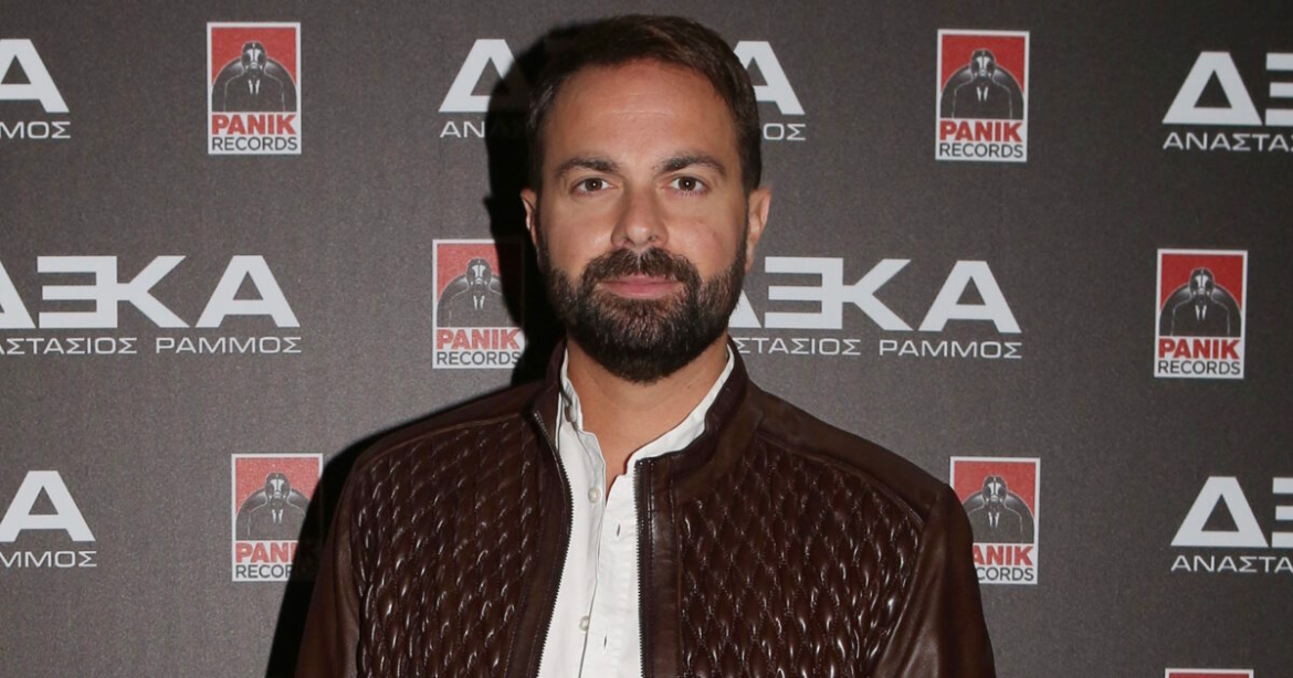 Ο Ηλίας Βρεττός έπεσε θύμα σωματικής βίας κατά τη διάρκεια εμφάνισής του σε μαγαζί στην Κύπρο – Τον χτύπησαν με μπουνιές αλλά «όλα είναι μια χαρά»