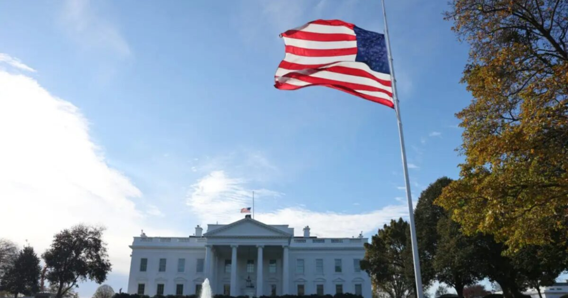 Λευκός Οίκος: Εικασίες για πυρηνικό πλήγμα στο Ιράν μετά από μυστηριώδες βίντεο που ανέβηκαν σε X και Instagram