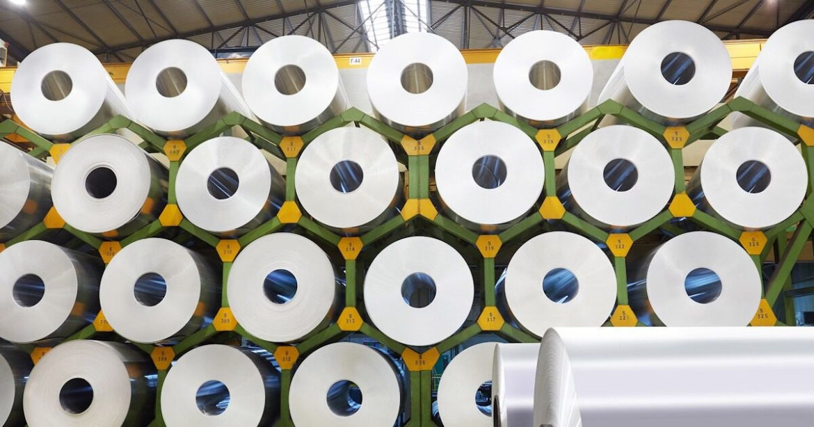 ΕΛΒΑΛΧΑΛΚΟΡ: Στα 3,61 δισ. ευρώ οι ενοποιημένες πωλήσεις το 2025, αυξημένες κατά 5,1%