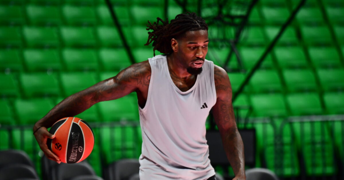 Ολυμπιακός – Παναθηναϊκός: Ο Ματίας Λεσόρ τέθηκε στη διάθεση του Εργκίν Αταμάν για το ντέρμπι του ΣΕΦ