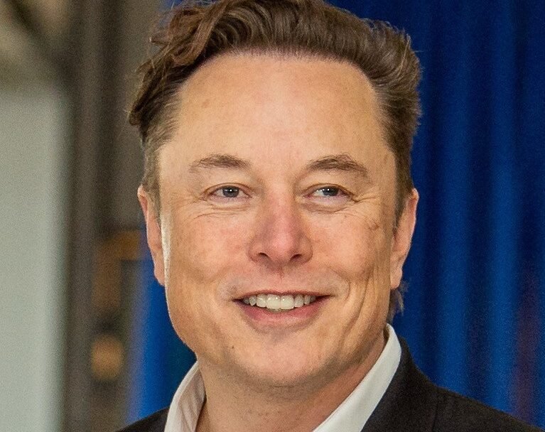 Έλον Μασκ: Τα ρομπότ της Tesla μπορούν μια μέρα να φτάσουν σε νοημοσύνη επιπέδου AGI – «Πιθανότατα τα πρώτα σε ανθρωποειδή μορφή»